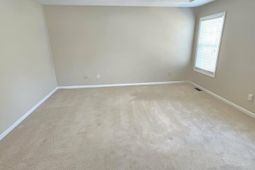 208 Grinders Mill Road photo 4