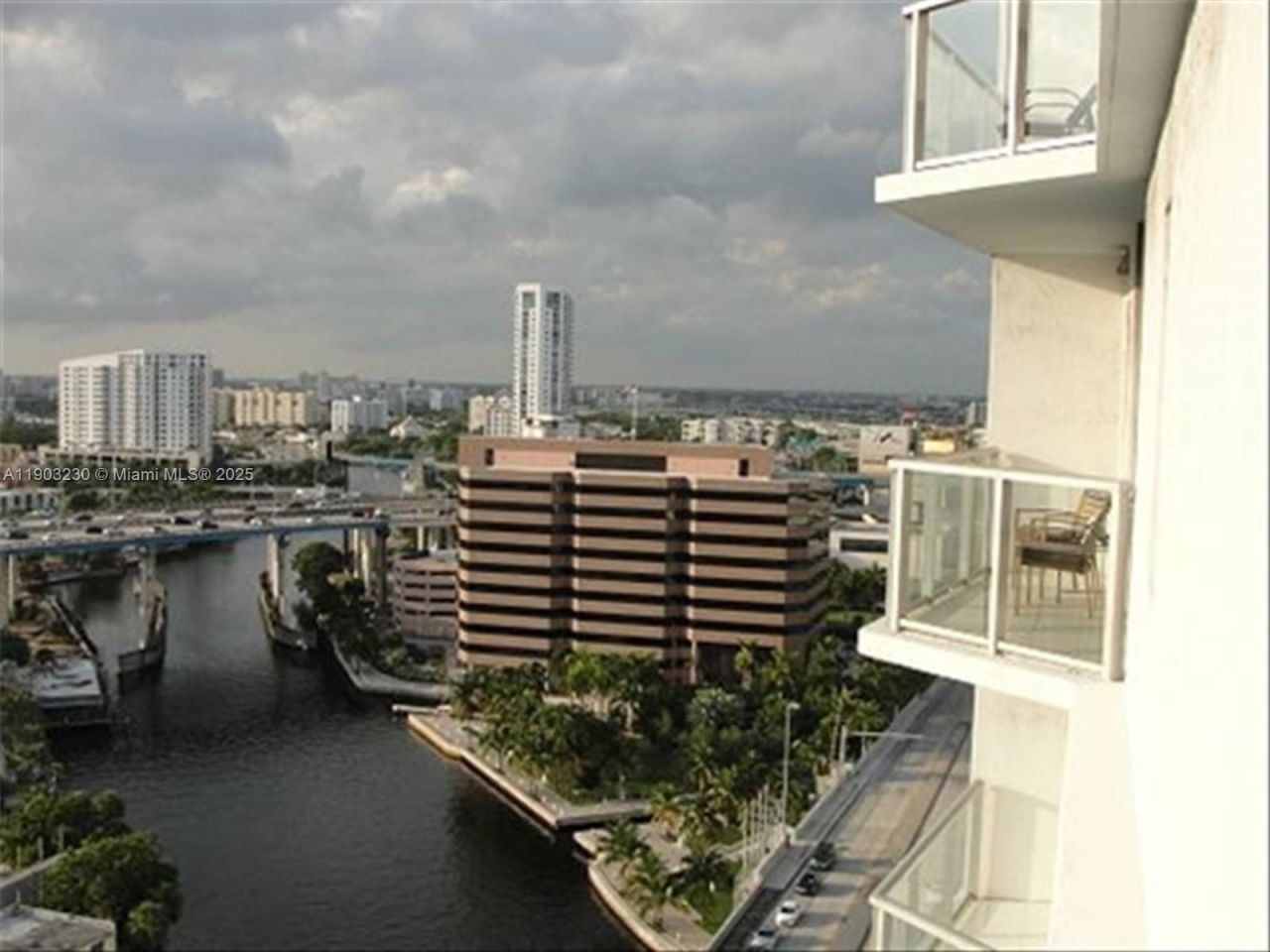 185 SW 7 St, Unit 1802, Miami, FL 33130 Photo