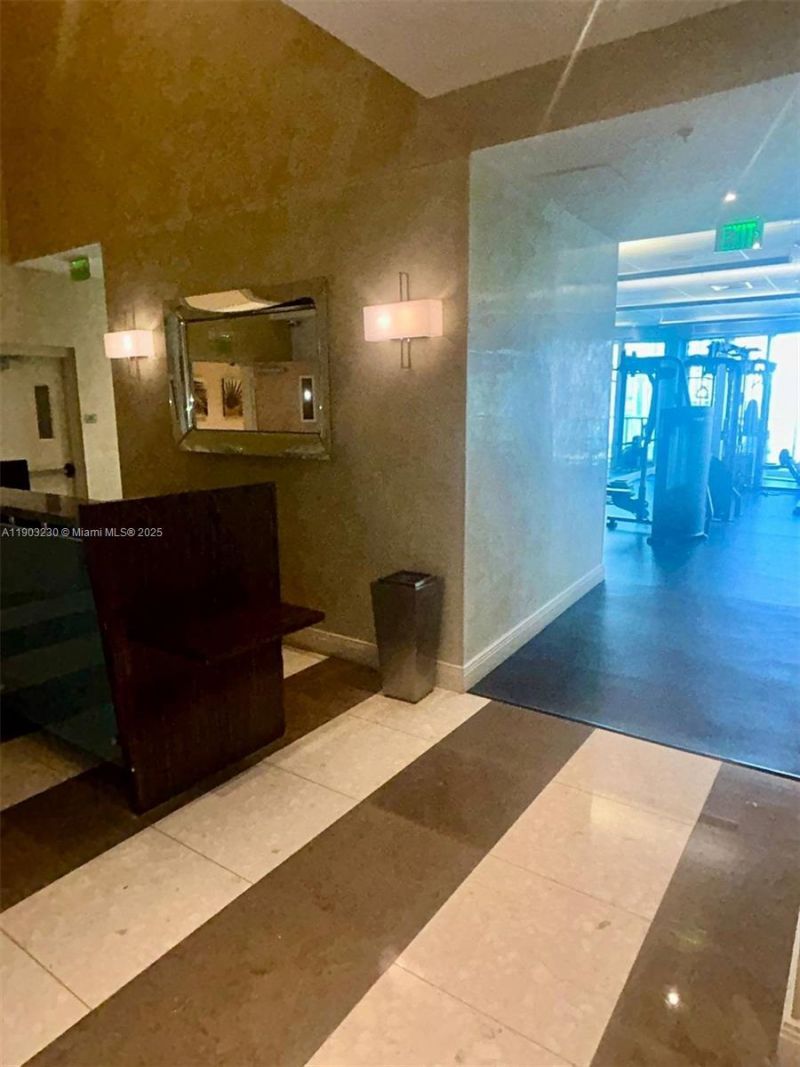 185 SW 7 St, Unit 1802, Miami, FL 33130 Photo