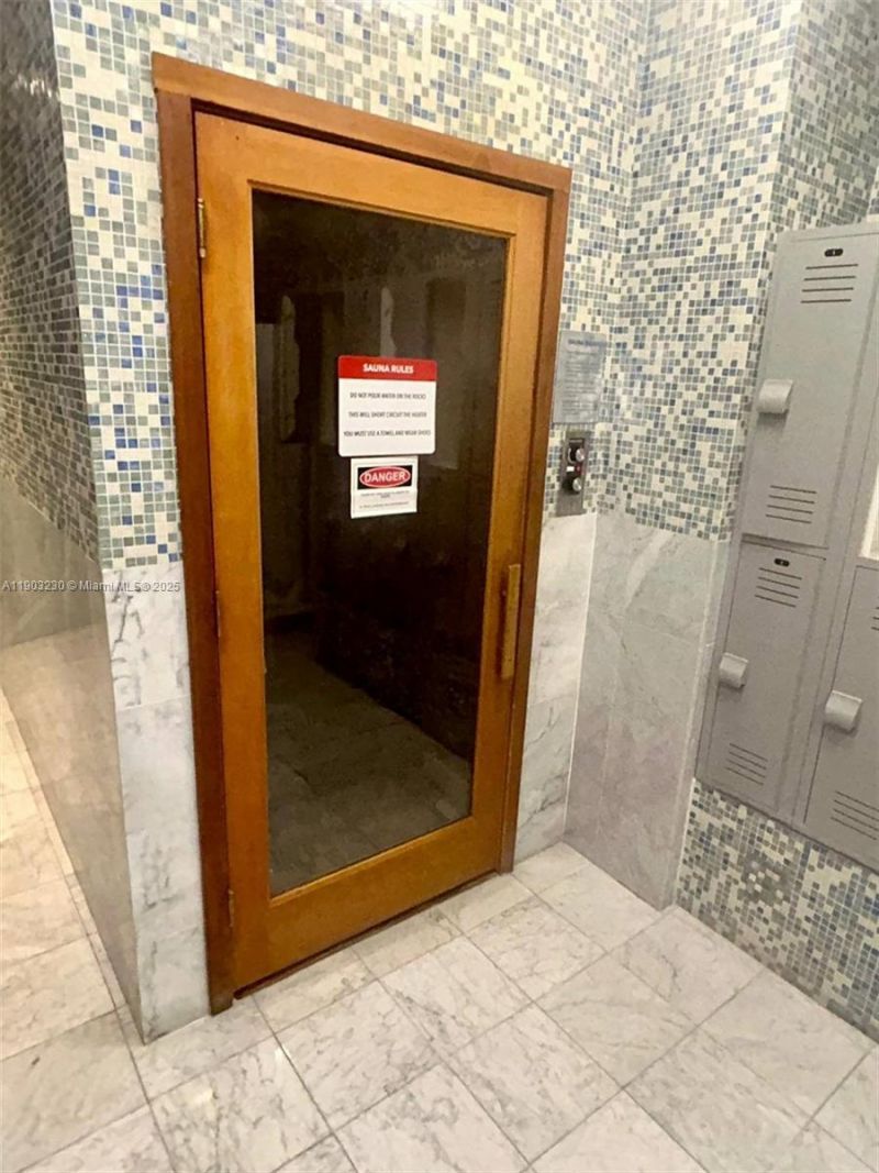 185 SW 7 St, Unit 1802, Miami, FL 33130 Photo