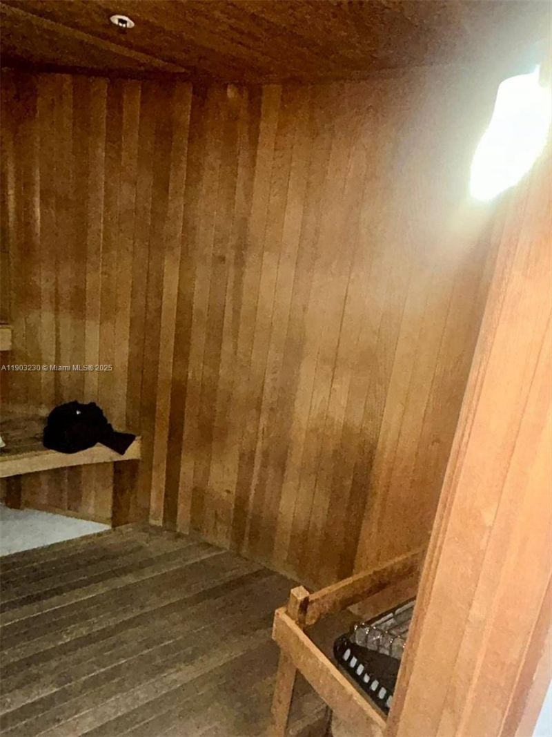 185 SW 7 St, Unit 1802, Miami, FL 33130 Photo