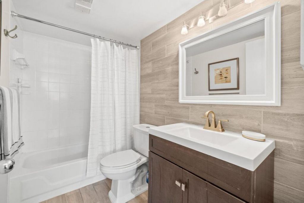 127 Yacht Club Way, Unit 206, Hypoluxo, FL 33462 Photo