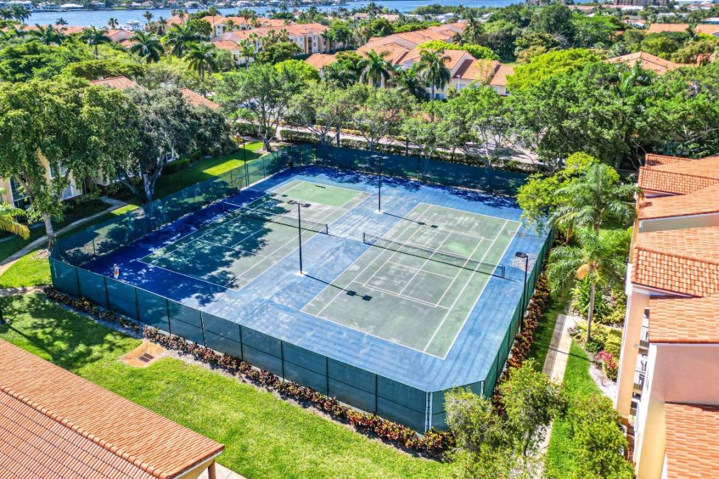 127 Yacht Club Way, Unit 206, Hypoluxo, FL 33462 Photo