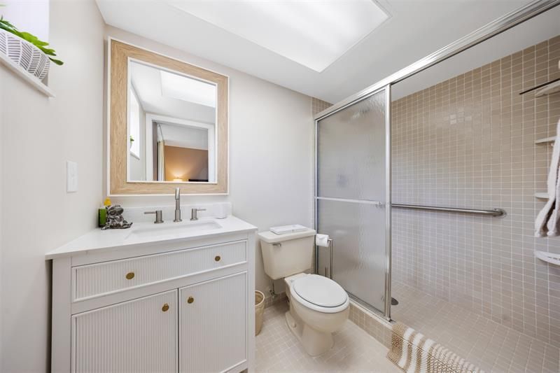 5250 Las Verdes Circle, Unit 317, Delray Beach, FL 33484 Photo