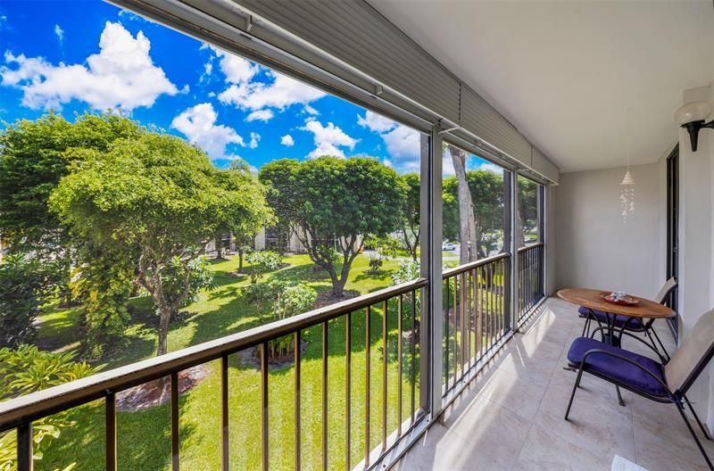 5250 Las Verdes Circle, Unit 317, Delray Beach, FL 33484 Photo
