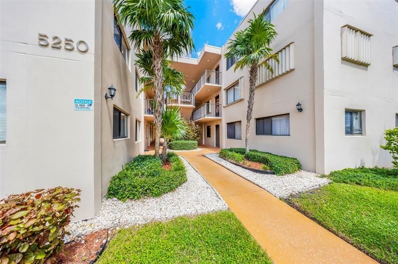 5250 Las Verdes Circle, Unit 317, Delray Beach, FL 33484 Photo