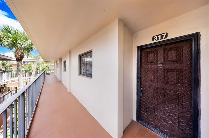 5250 Las Verdes Circle, Unit 317, Delray Beach, FL 33484 Photo