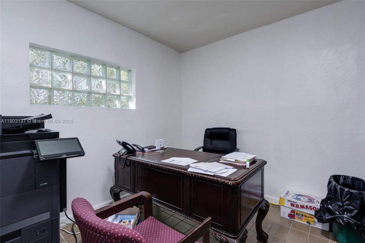 16190 NE 11th Ct, North Miami Beach, FL 33162 Photo