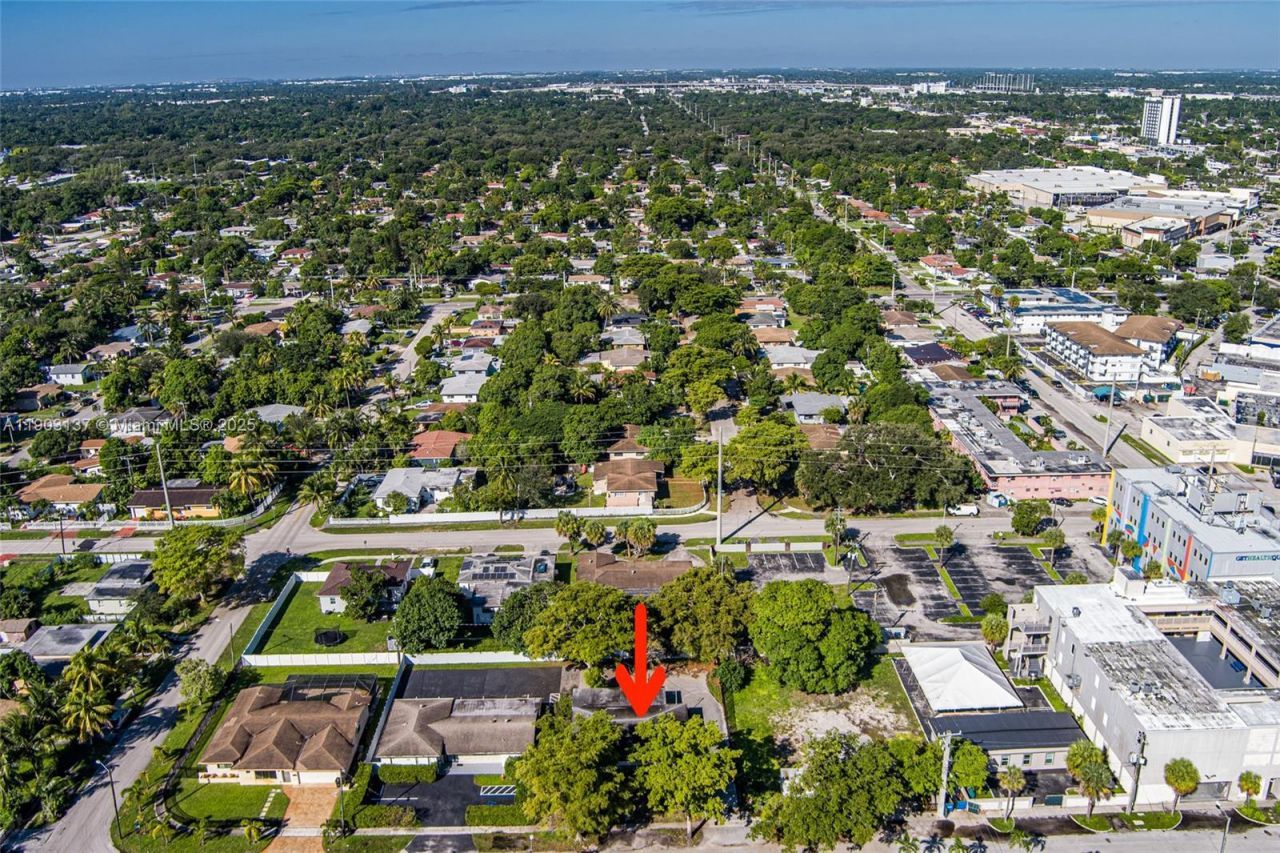 16190 NE 11th Ct, North Miami Beach, FL 33162 Photo