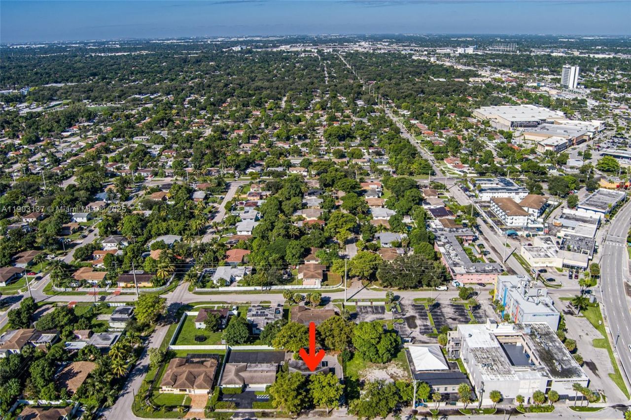 16190 NE 11th Ct, North Miami Beach, FL 33162 Photo