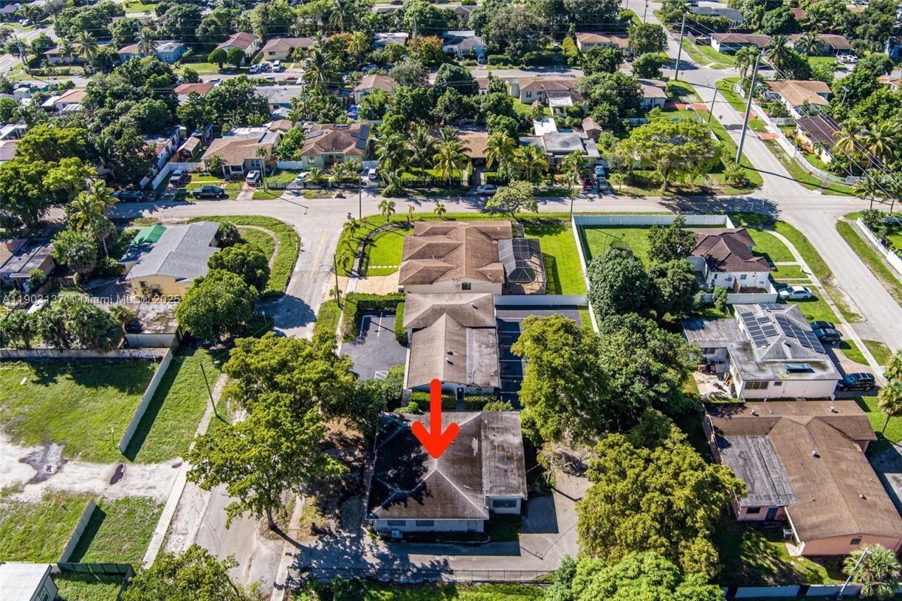 16190 NE 11th Ct, North Miami Beach, FL 33162 Photo