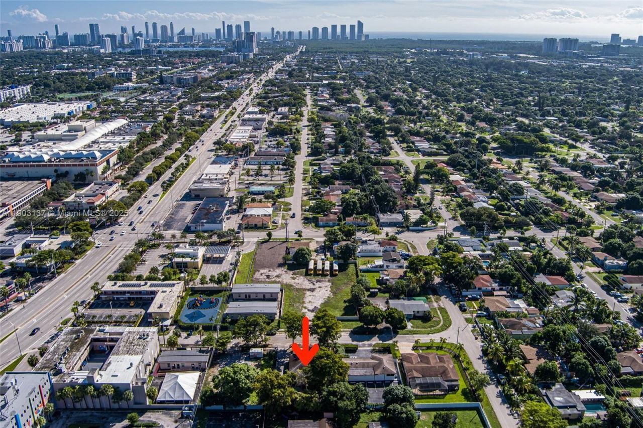 16190 NE 11th Ct, North Miami Beach, FL 33162 Photo