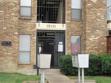 1810 N Garrett Avenue, Unit 106, Dallas, TX 75206