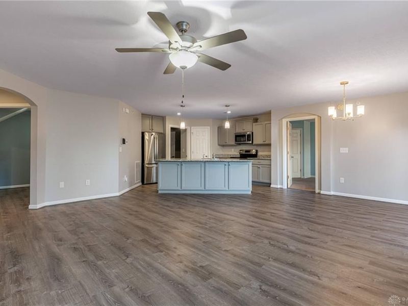 160 Old Pond Road, Springboro, OH 45066 Photo 3