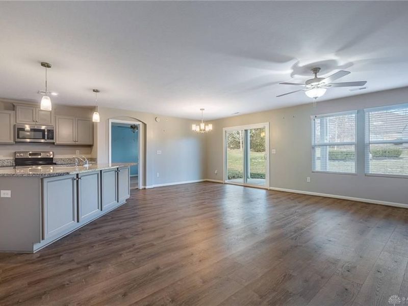 160 Old Pond Road, Springboro, OH 45066 Photo 4