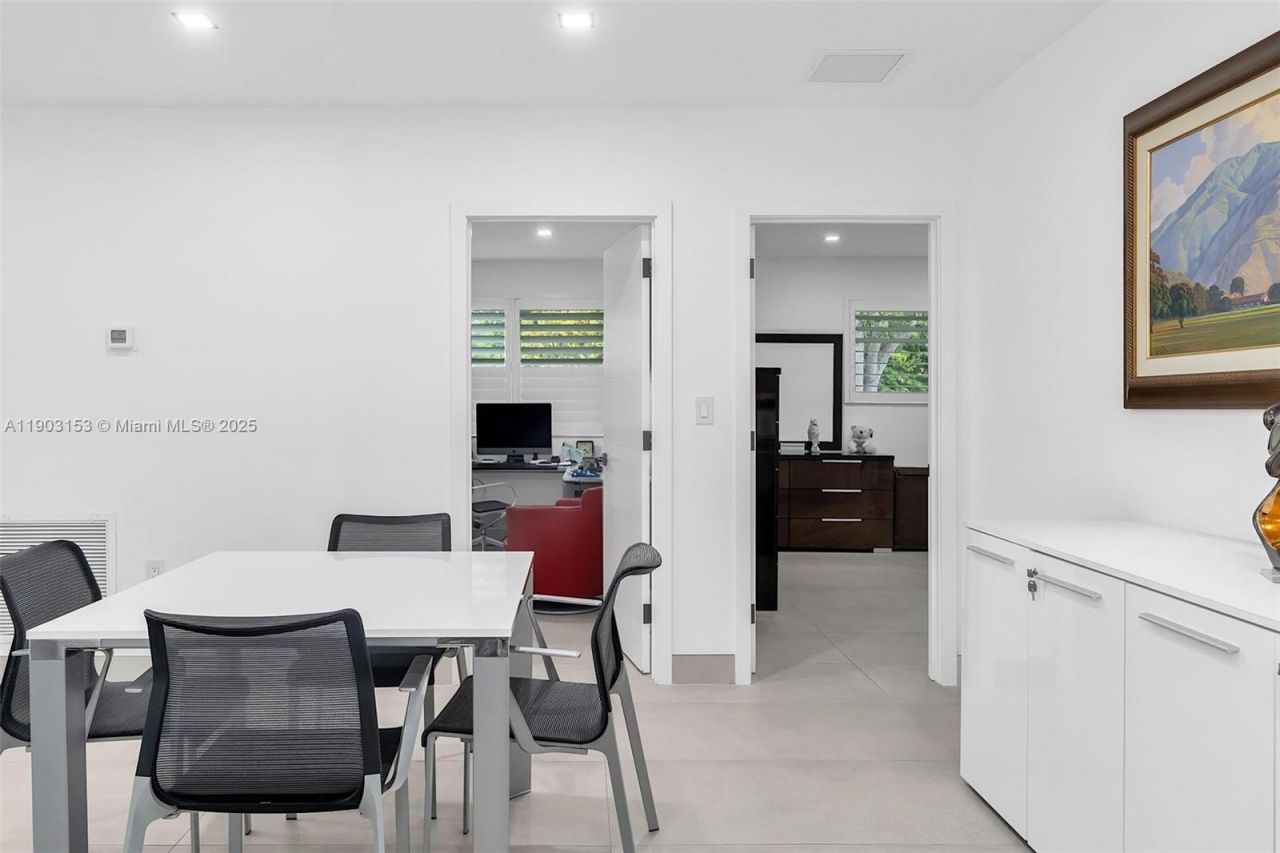 501 NE 105th St, Miami Shores, FL 33138 Photo