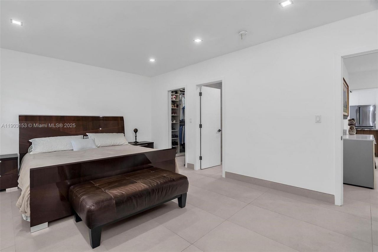 501 NE 105th St, Miami Shores, FL 33138 Photo