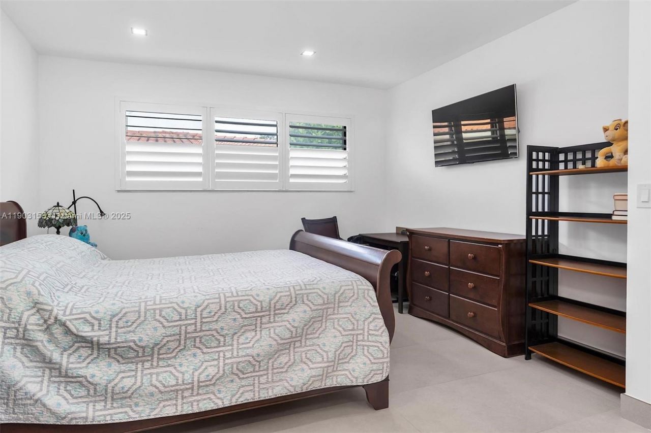 501 NE 105th St, Miami Shores, FL 33138 Photo