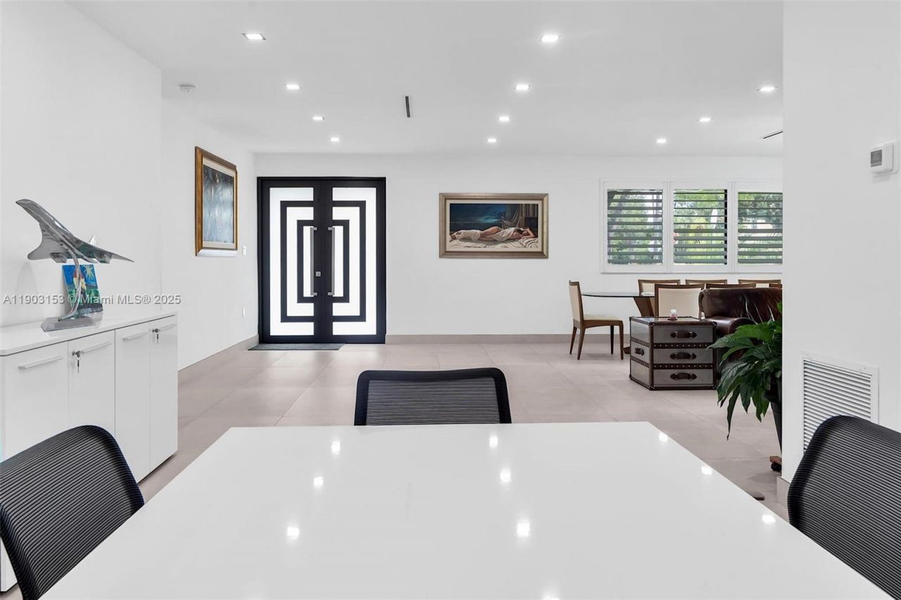 501 NE 105th St, Miami Shores, FL 33138 Photo