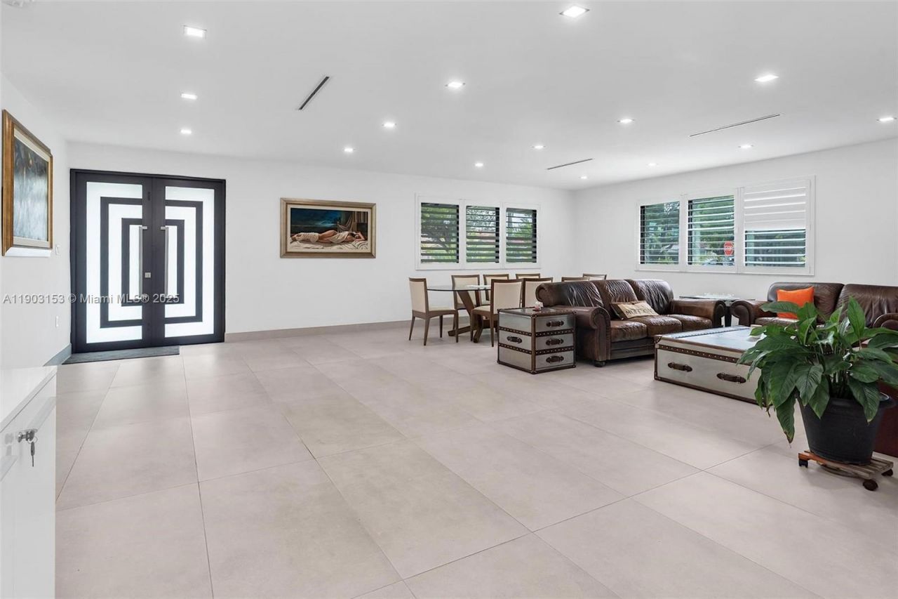 501 NE 105th St, Miami Shores, FL 33138 Photo