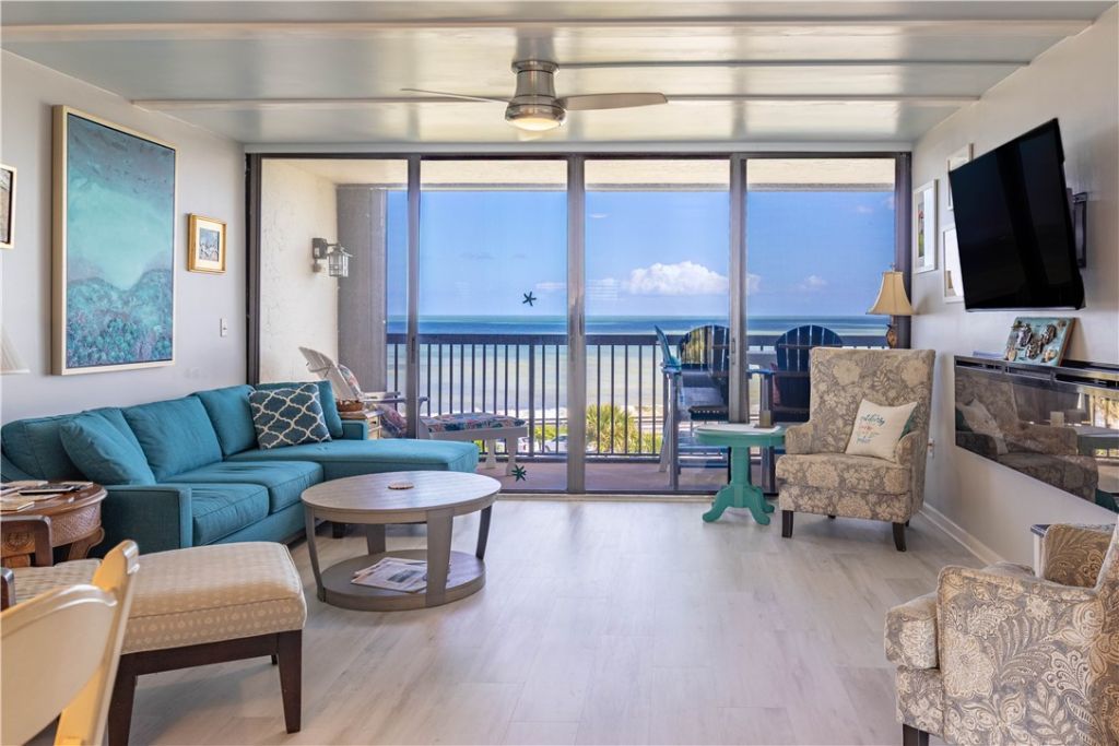 4141 Ocean Drive, Unit 504, Vero Beach, FL 32963 Photo
