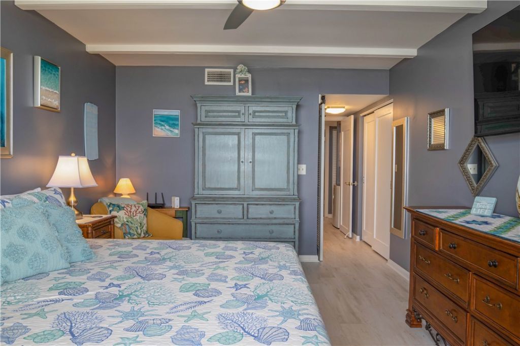 4141 Ocean Drive, Unit 504, Vero Beach, FL 32963 Photo