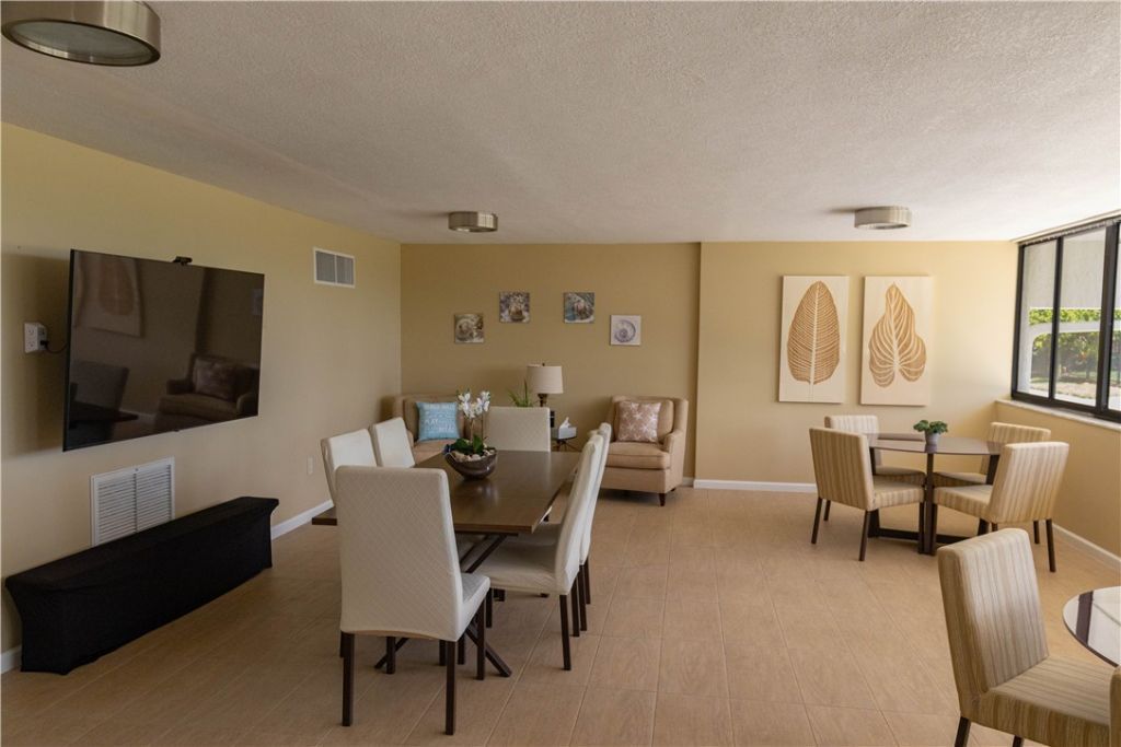 4141 Ocean Drive, Unit 504, Vero Beach, FL 32963 Photo