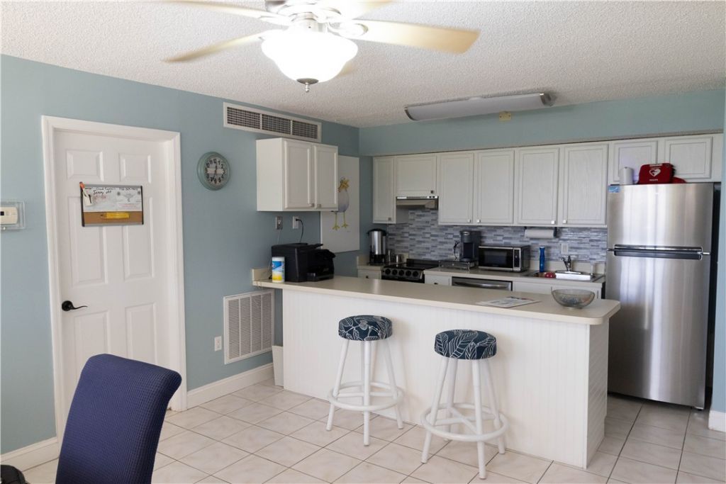 4141 Ocean Drive, Unit 504, Vero Beach, FL 32963 Photo