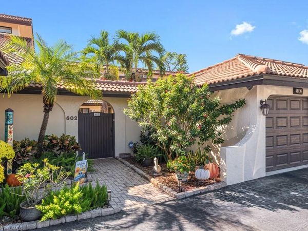 602 Augusta BLVD, Unit 3, NAPLES, FL 34113