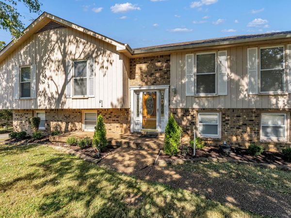 216 Clearlake Dr W, Nashville, TN 37217