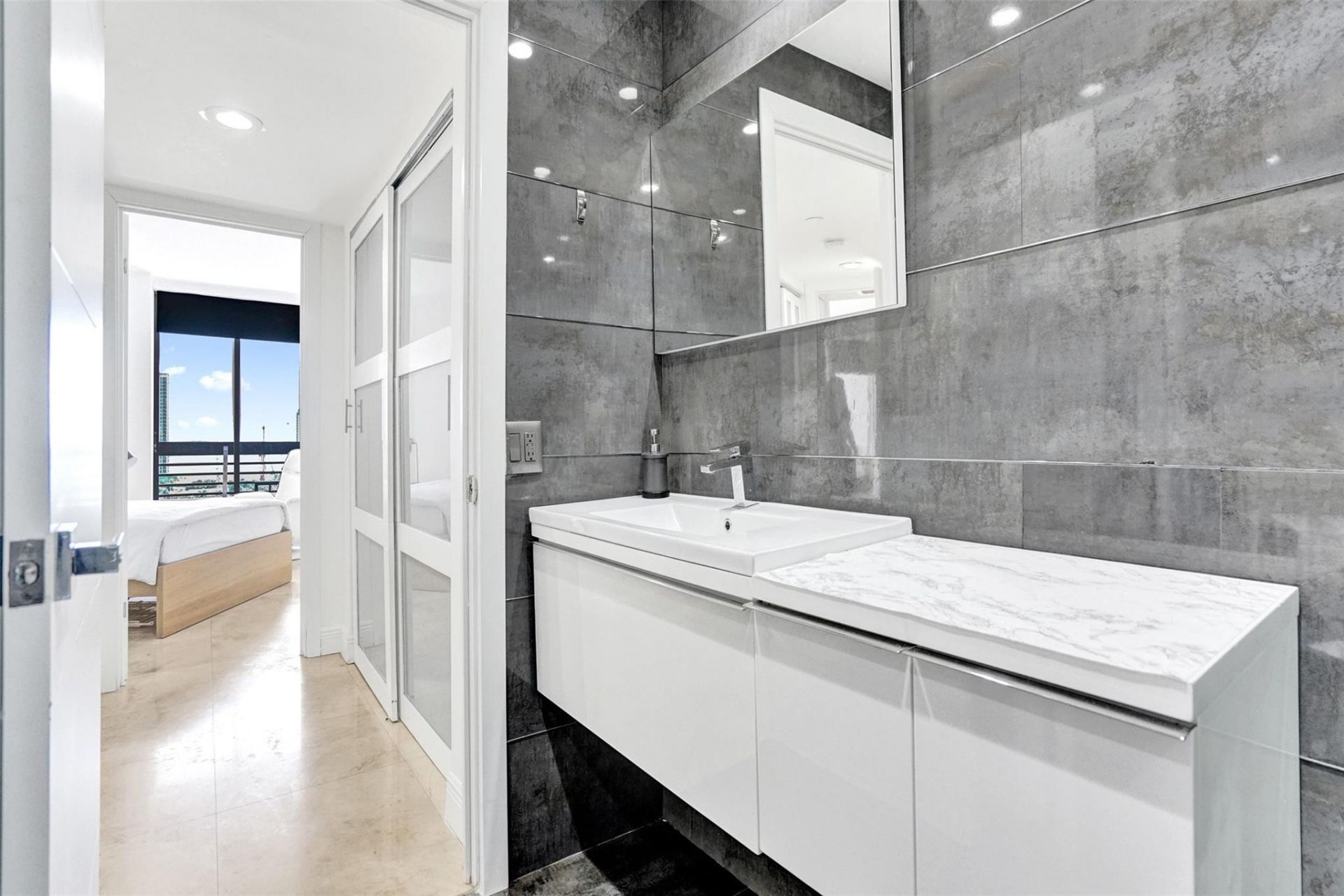 19101 NE 36th Court, Unit 1709, Aventura, FL 33180 Photo