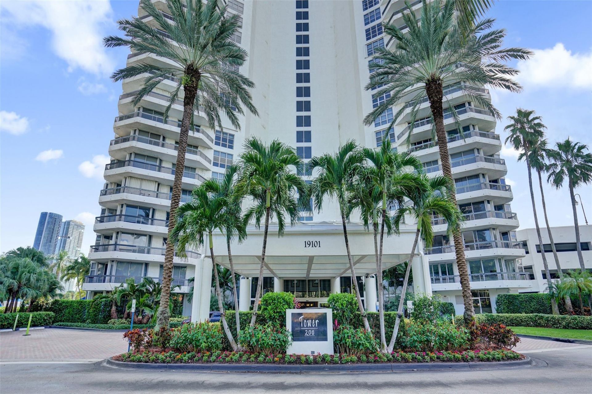 19101 NE 36th Court, Unit 1709, Aventura, FL 33180 Photo