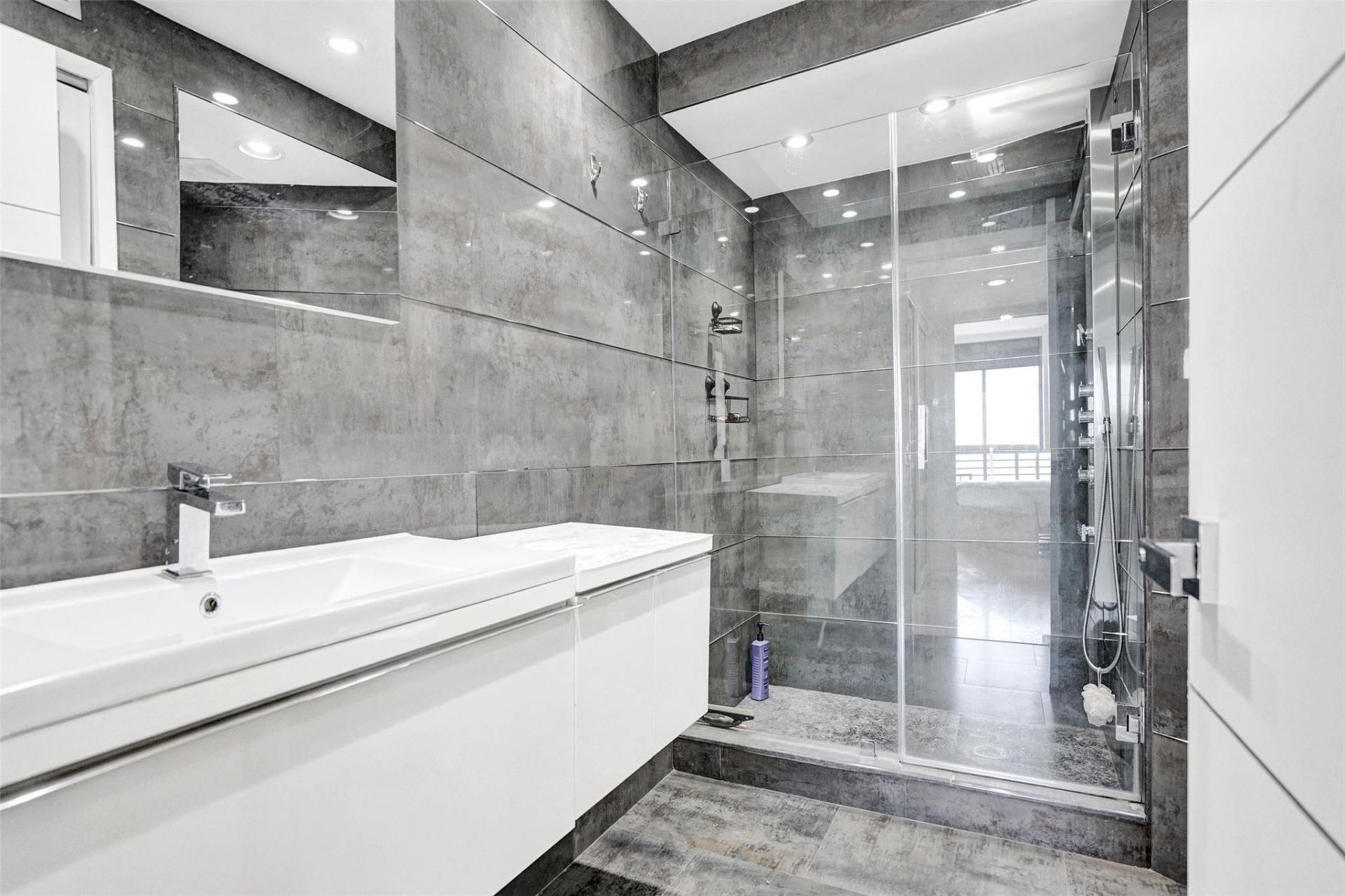 19101 NE 36th Court, Unit 1709, Aventura, FL 33180 Photo