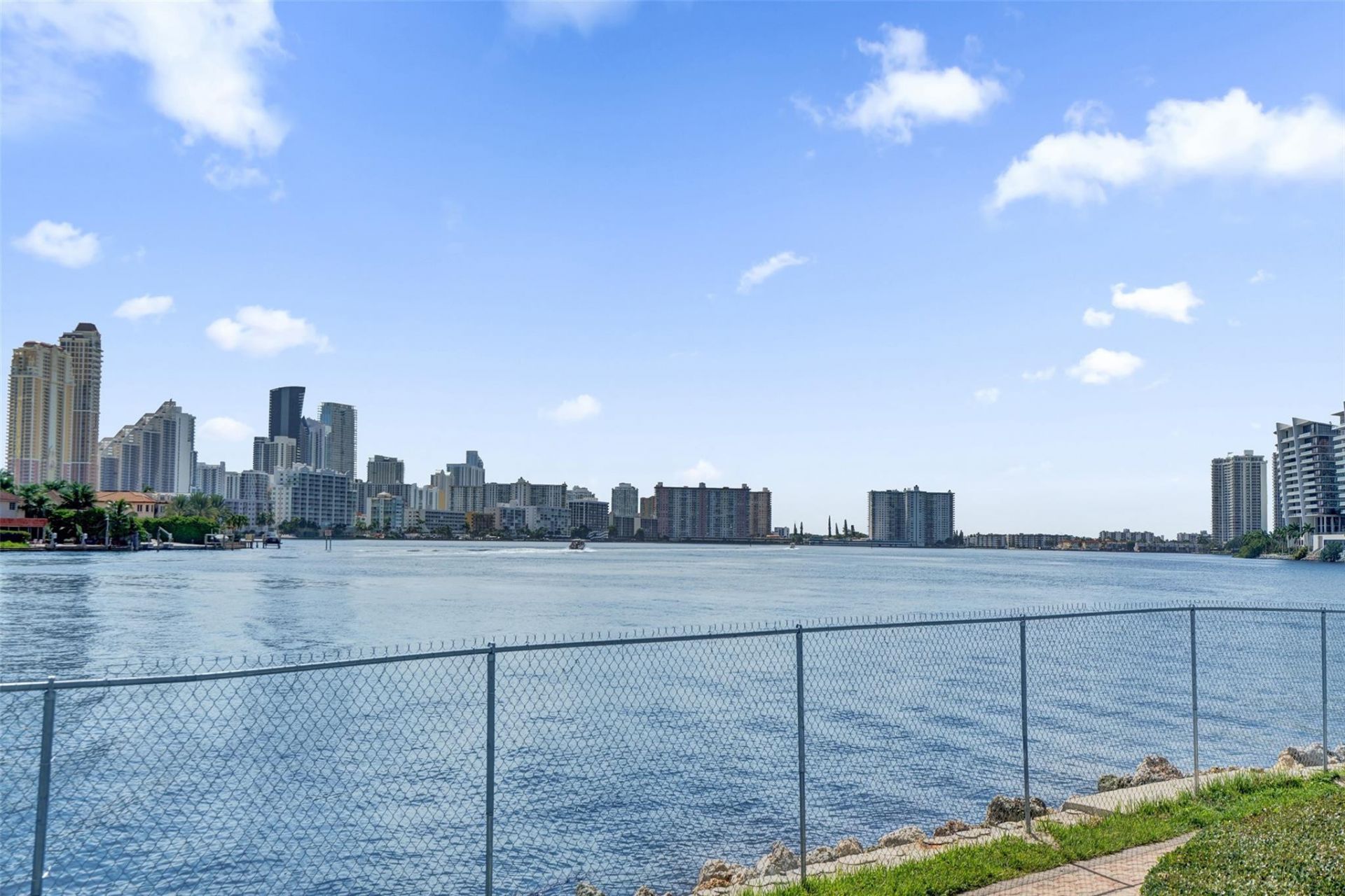 19101 NE 36th Court, Unit 1709, Aventura, FL 33180 Photo