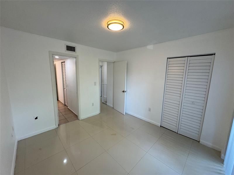 2710 W 76th Street, Unit 207, Hialeah, FL 33016 Photo