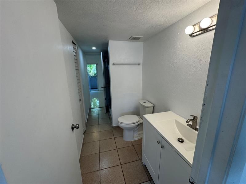 2710 W 76th Street, Unit 207, Hialeah, FL 33016 Photo