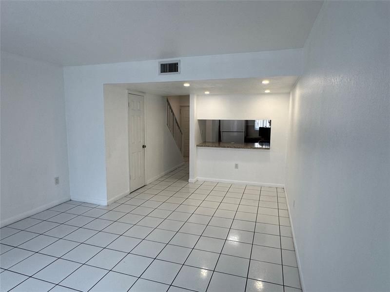 2710 W 76th Street, Unit 207, Hialeah, FL 33016 Photo