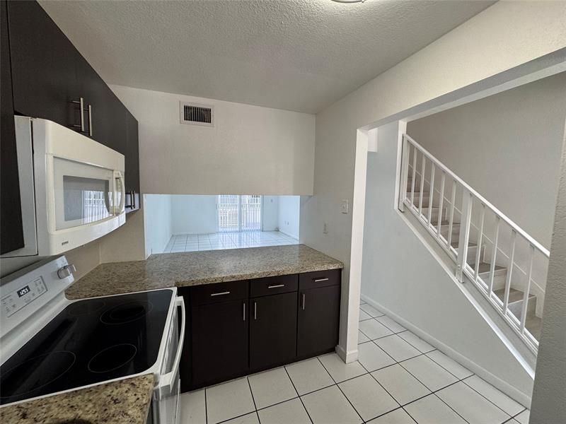 2710 W 76th Street, Unit 207, Hialeah, FL 33016 Photo