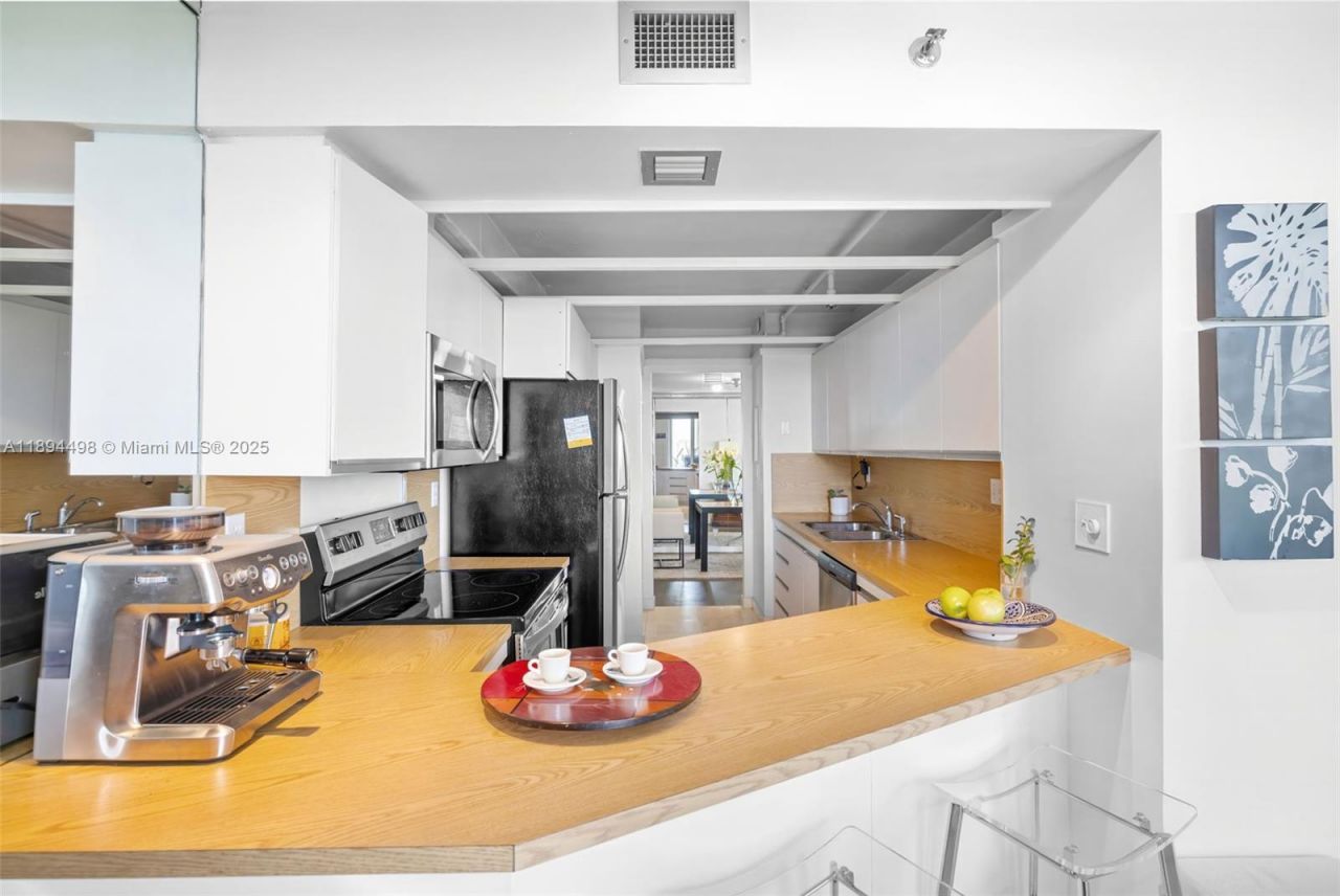 4000 Towerside Ter, Unit 1107, Miami, FL 33138 Photo