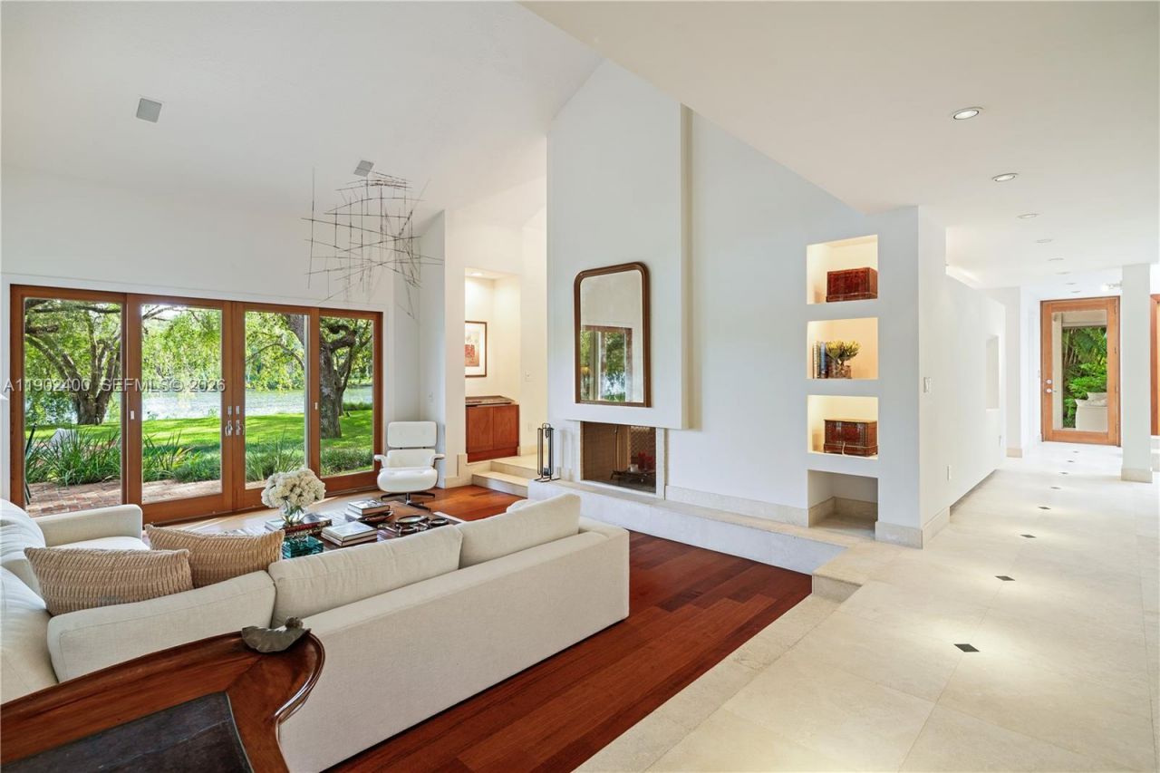 5390 Banyan Dr, Coral Gables, FL 33156 Photo