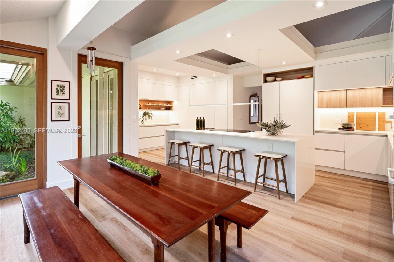 5390 Banyan Dr, Coral Gables, FL 33156 Photo