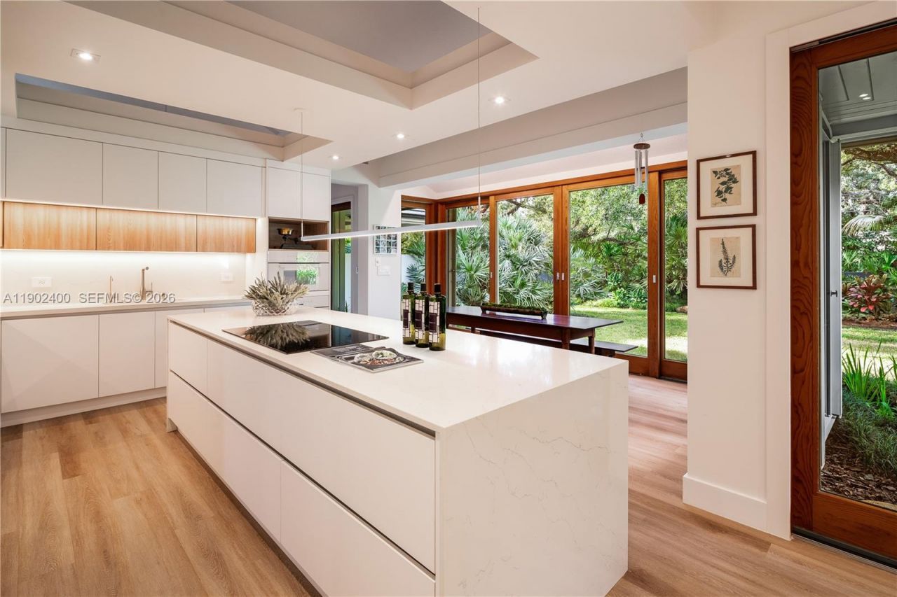 5390 Banyan Dr, Coral Gables, FL 33156 Photo