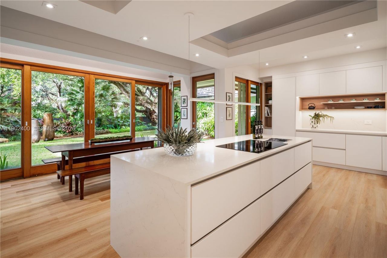 5390 Banyan Dr, Coral Gables, FL 33156 Photo