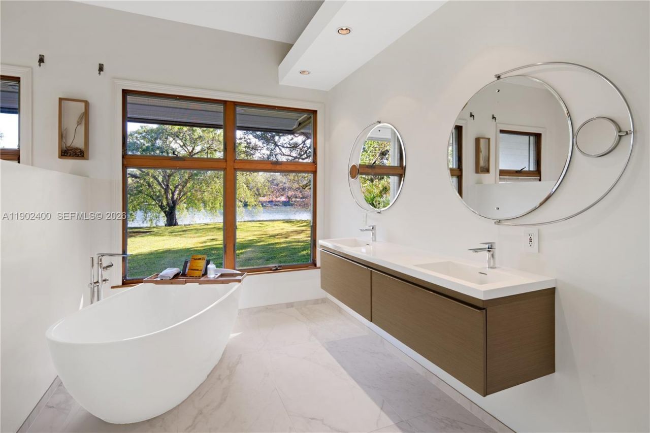 5390 Banyan Dr, Coral Gables, FL 33156 Photo