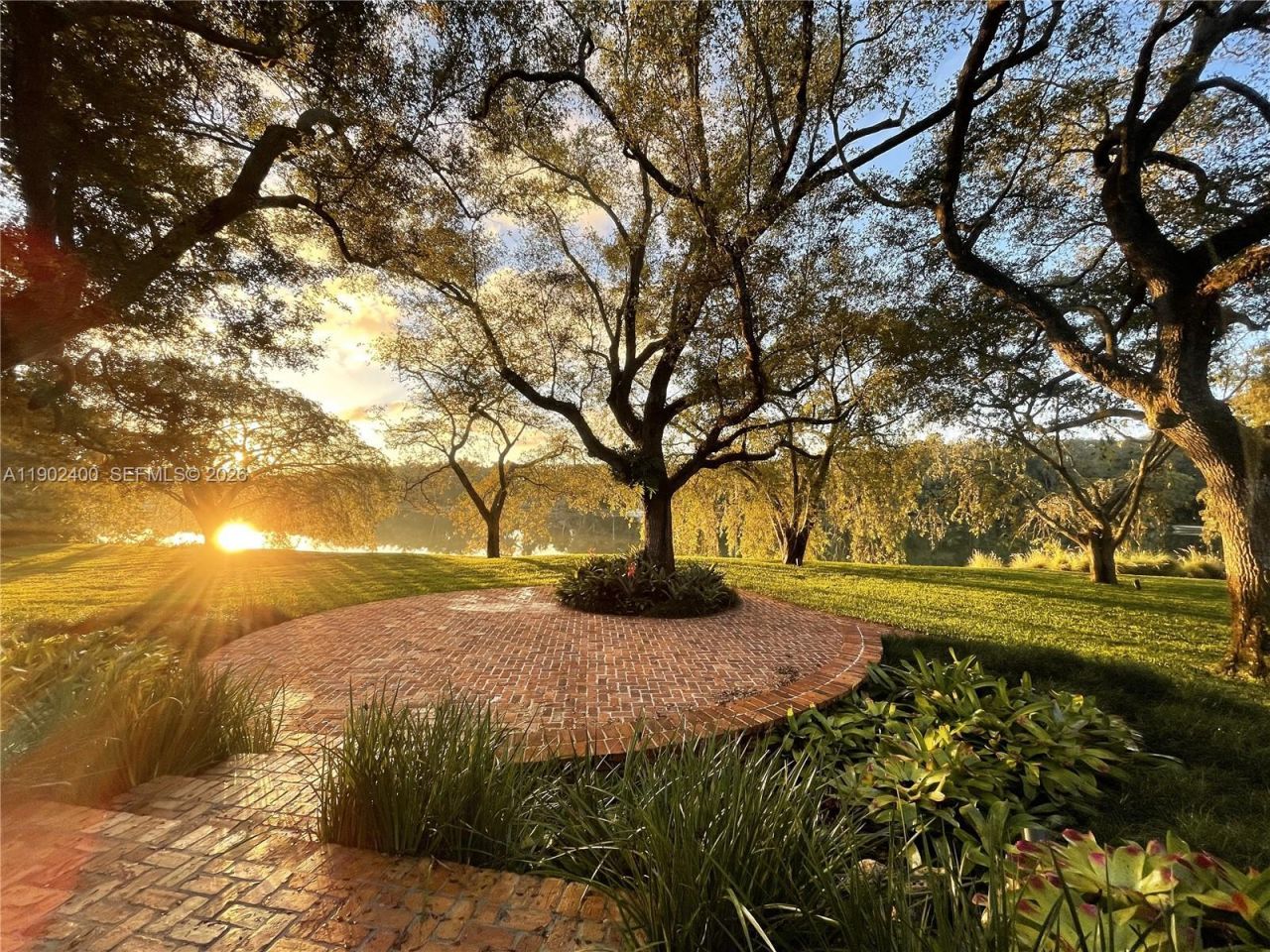 5390 Banyan Dr, Coral Gables, FL 33156 Photo