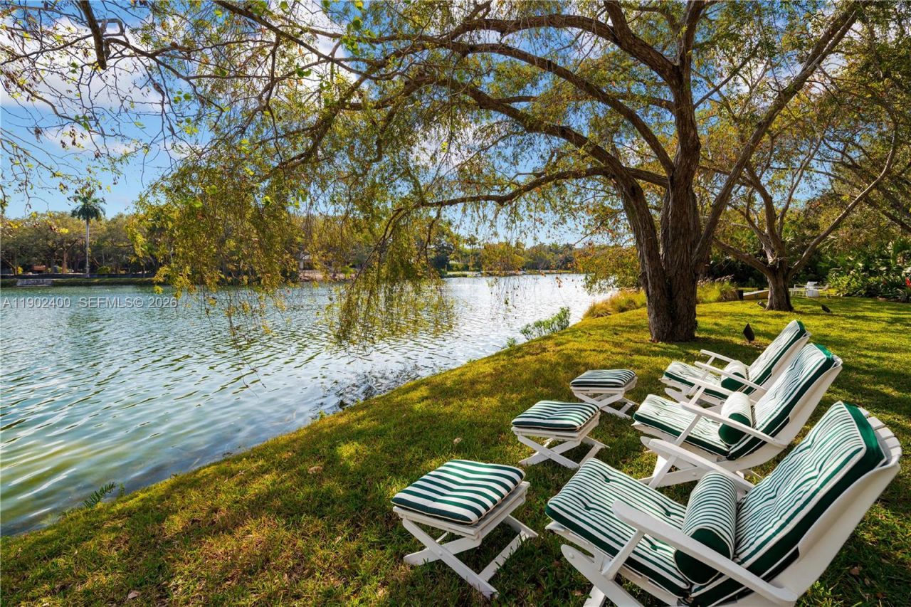 5390 Banyan Dr, Coral Gables, FL 33156 Photo