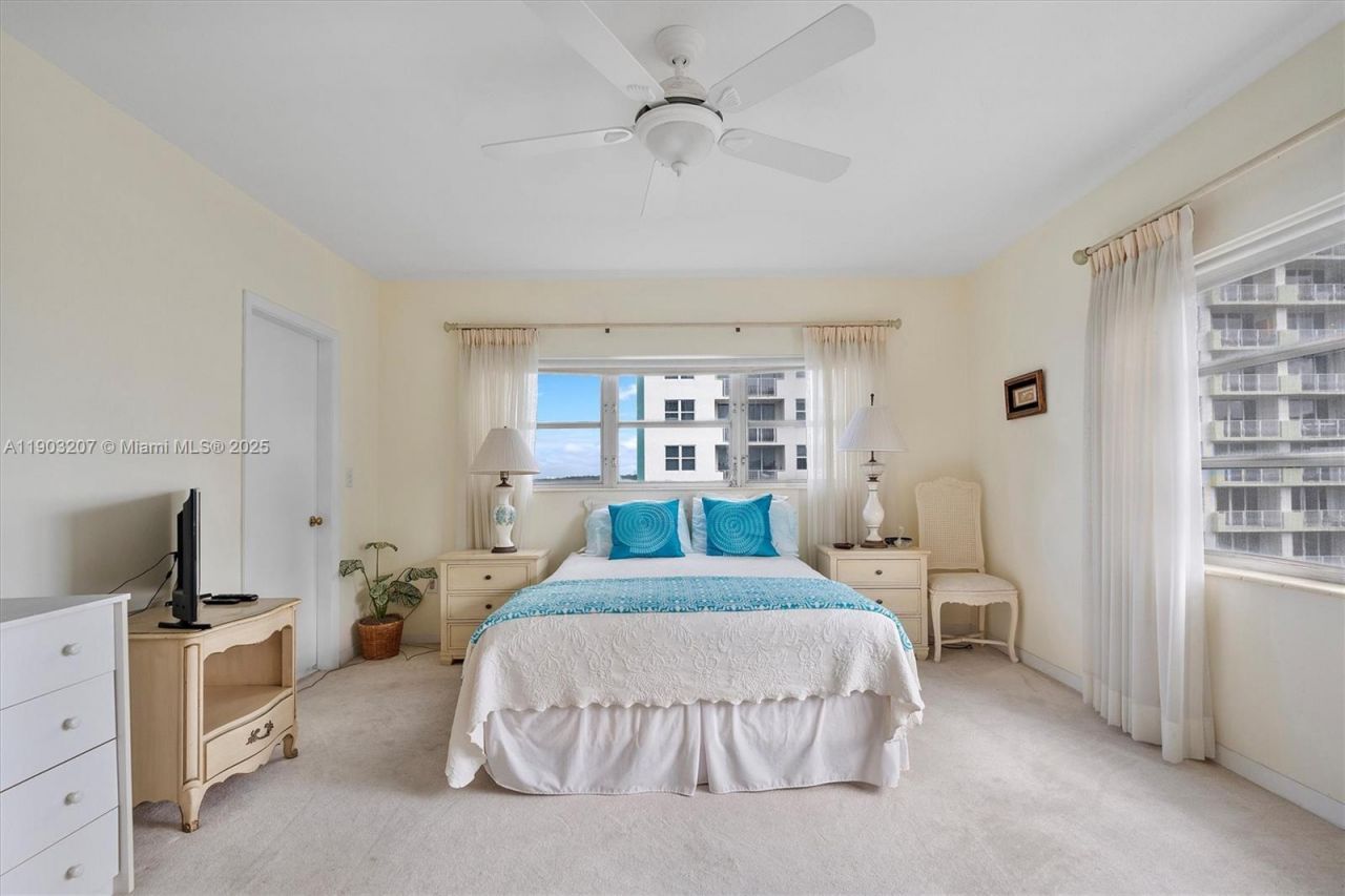 10300 W Bay Harbor Dr, Unit 4D, Bay Harbor Islands, FL 33154 Photo