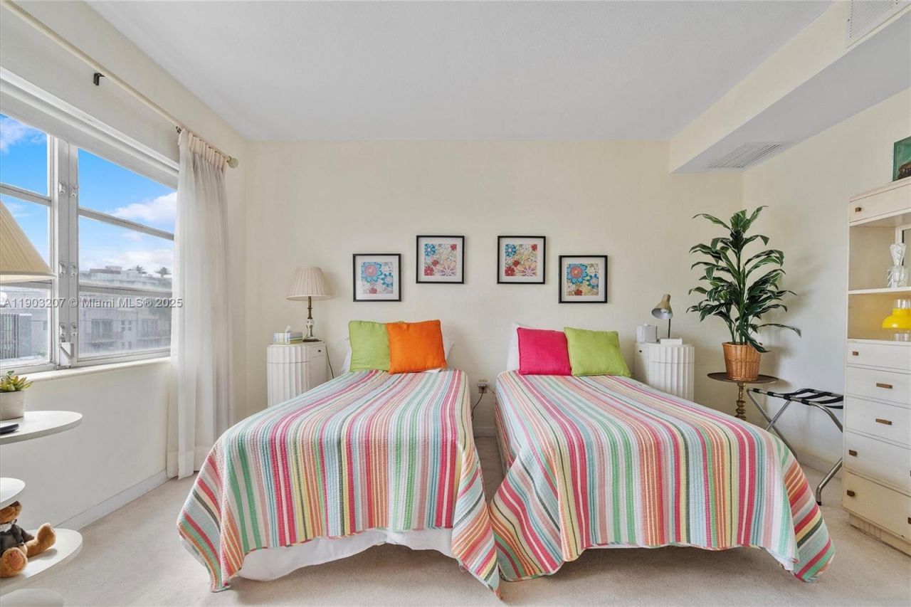 10300 W Bay Harbor Dr, Unit 4D, Bay Harbor Islands, FL 33154 Photo