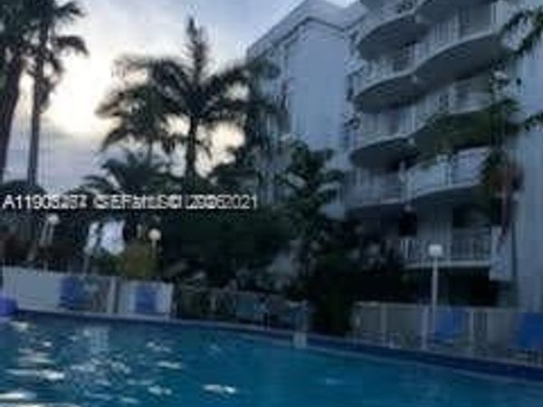 488 NW 165th St Rd, Unit B-112, Miami, FL 33169
