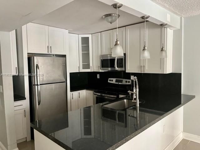 488 NW 165th St Rd, Unit B-112, Miami, FL 33169 Photo